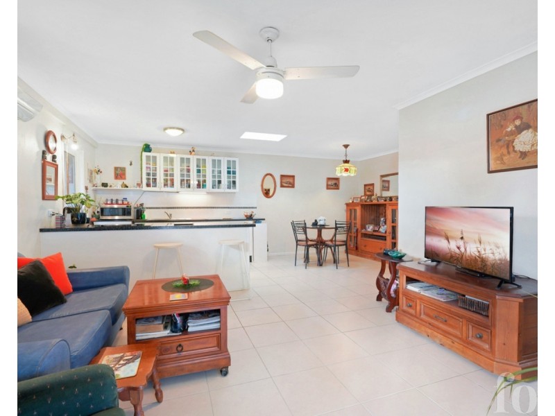 1/68 Botanical Drive, Labrador QLD 4215