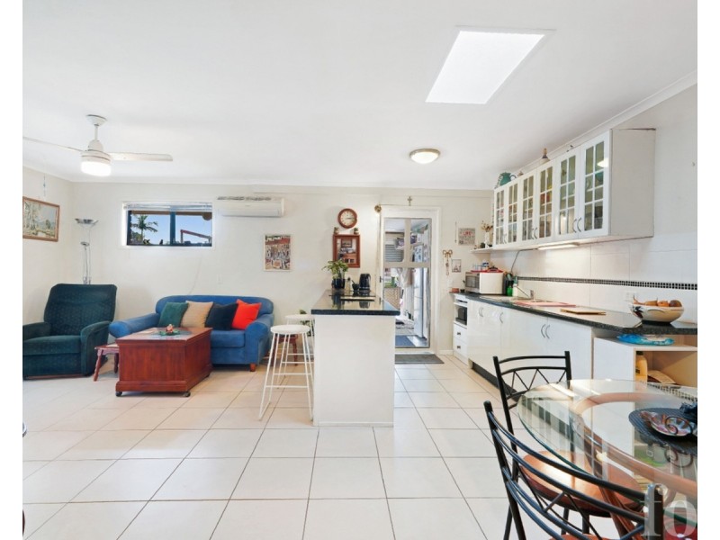 1/68 Botanical Drive, Labrador QLD 4215