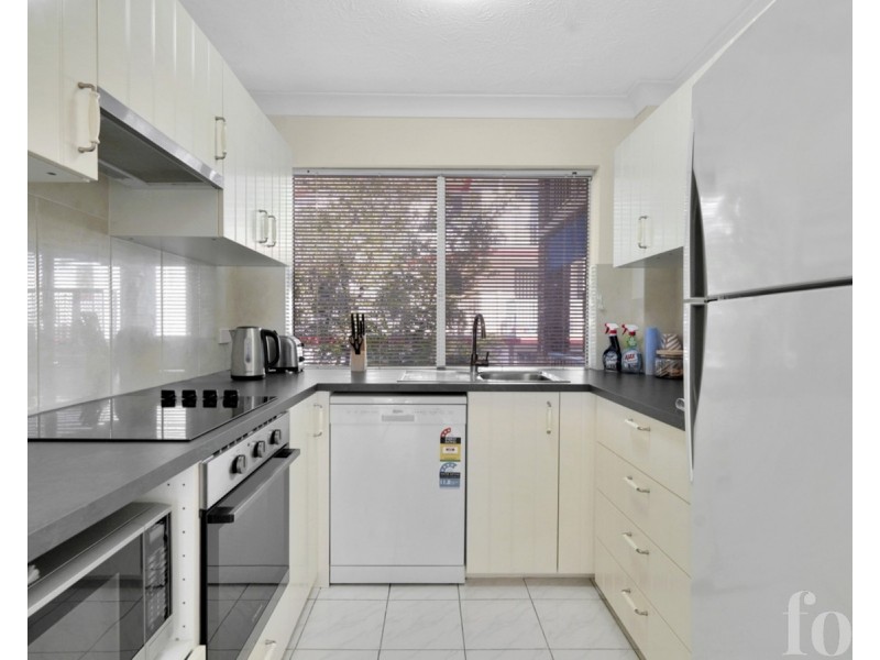 4/144 Marine Parade, Southport QLD 4215