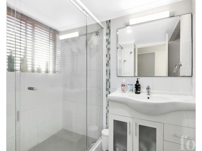 4/144 Marine Parade, Southport QLD 4215