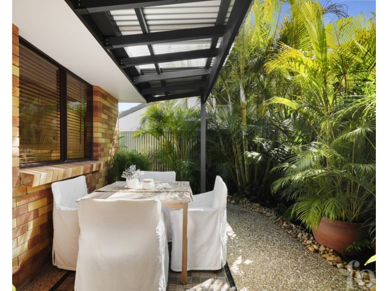 1/8 Telopea Street, Labrador QLD 4215