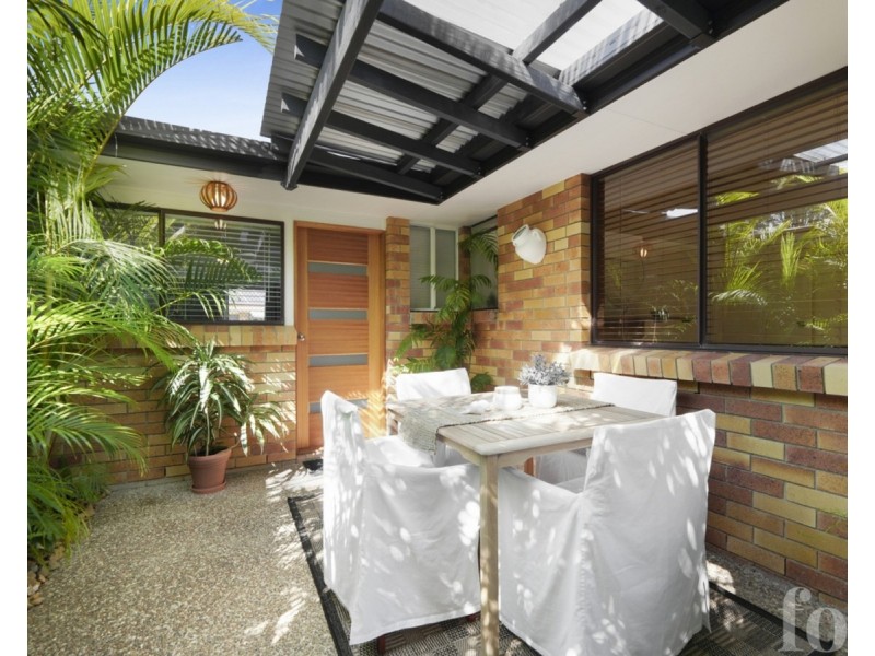 1/8 Telopea Street, Labrador QLD 4215