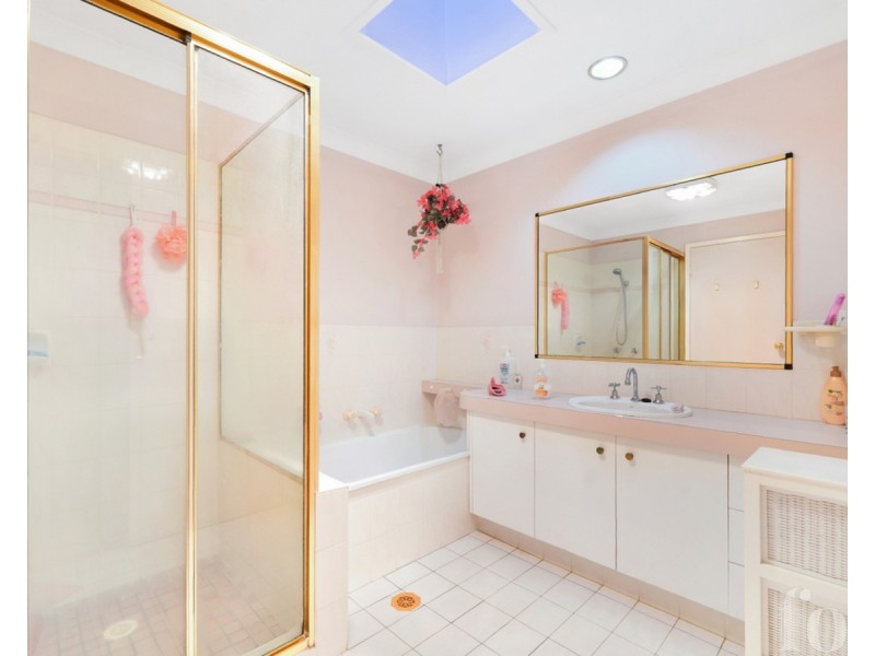 1&2/33 Binstead Drive, Southport QLD 4215