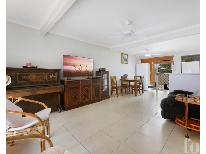 6/63 Olsen Avenue, Labrador QLD 4215