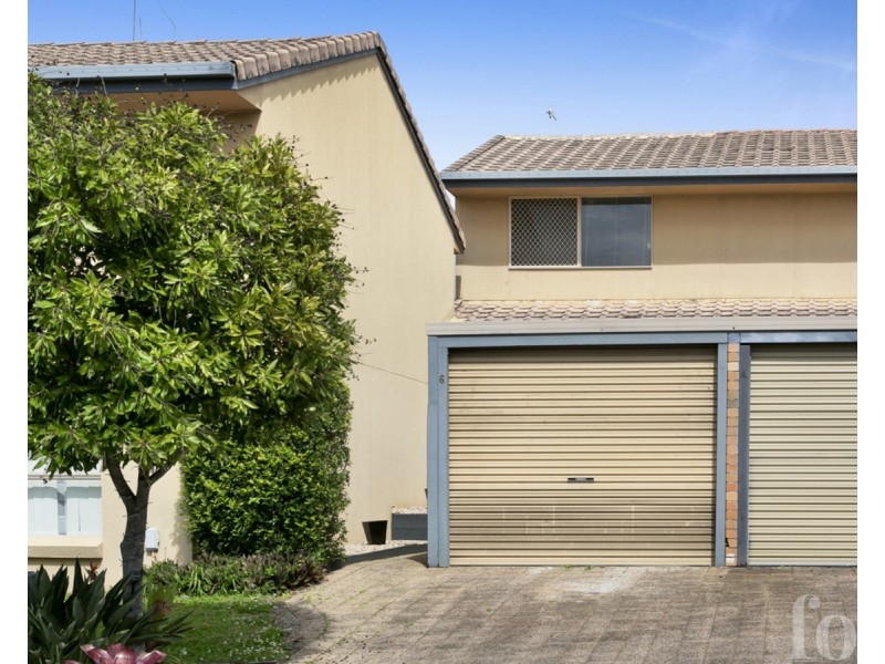 6/63 Olsen Avenue, Labrador QLD 4215