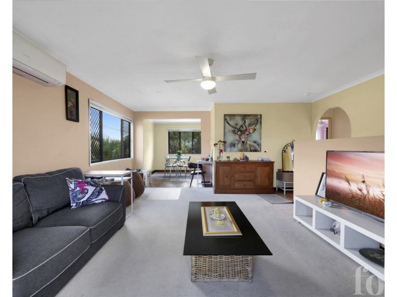 8 Serene Court, Arundel QLD 4214