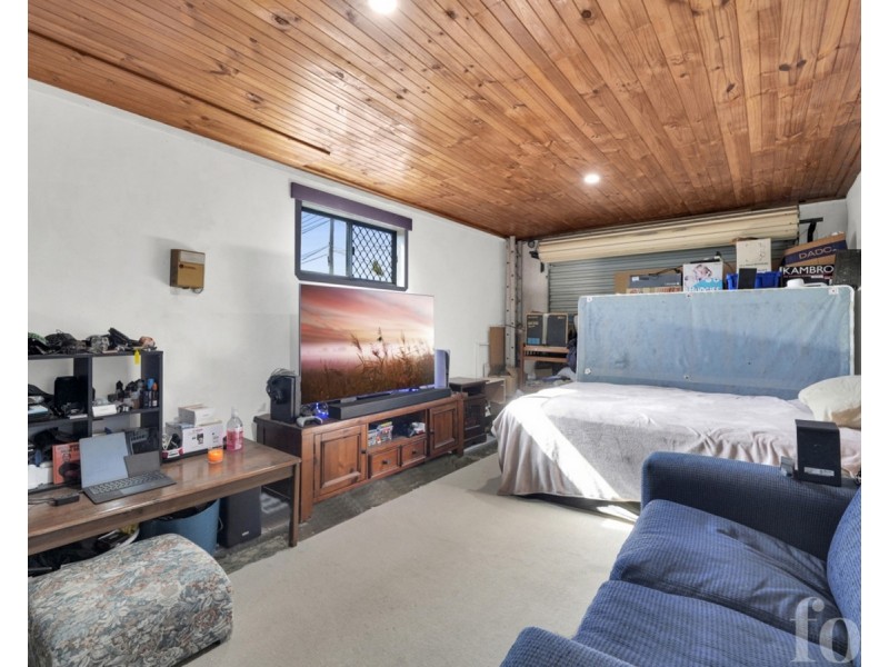 8 Serene Court, Arundel QLD 4214