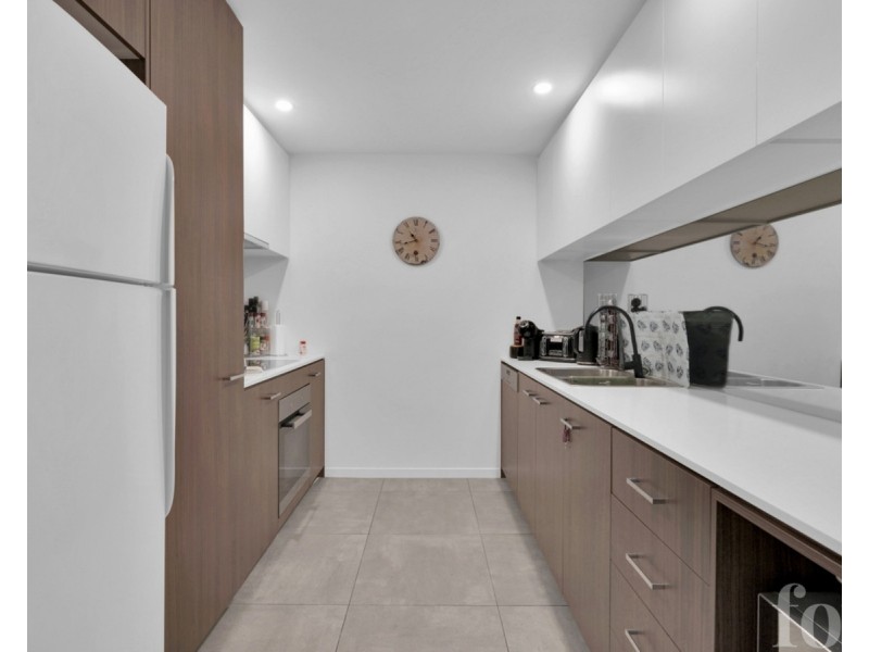 3006/397 Christine Avenue, Varsity Lakes QLD 4227