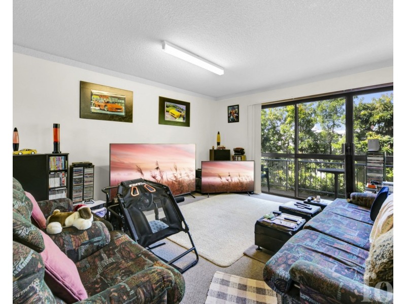 2/9 Baker Avenue, Labrador QLD 4215