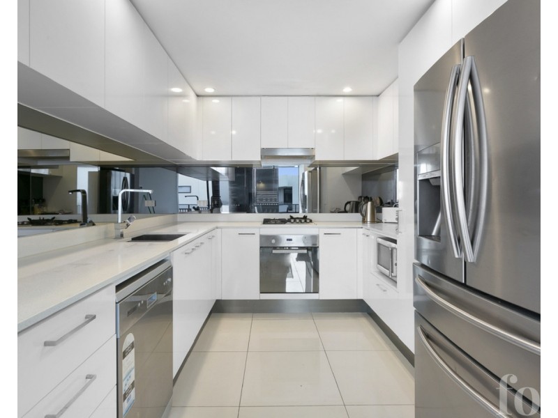 11301/5 Harbourside Court, Biggera Waters QLD 4216