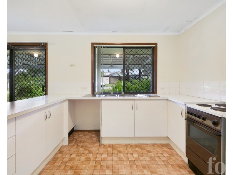 1/8 Morinda Way, Labrador QLD 4215