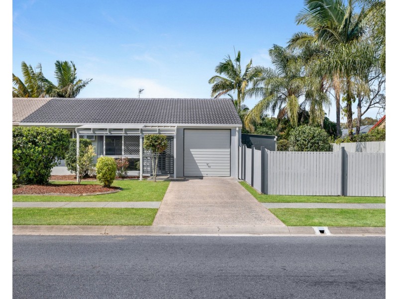 1/29 Brown Street, Labrador QLD 4215