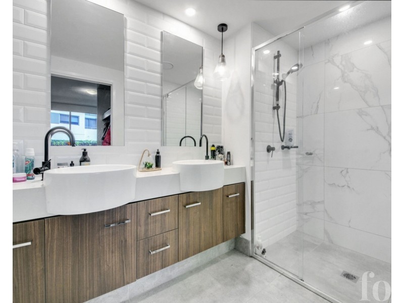 3005/397 Christine Avenue, Varsity Lakes QLD 4227