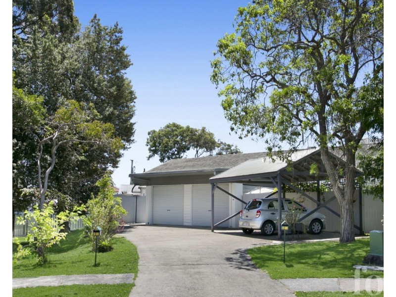 1/12 McWilliam Close, Labrador QLD 4215