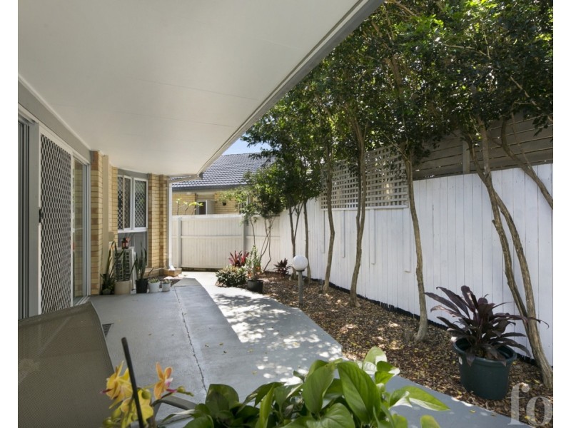 1/12 McWilliam Close, Labrador QLD 4215