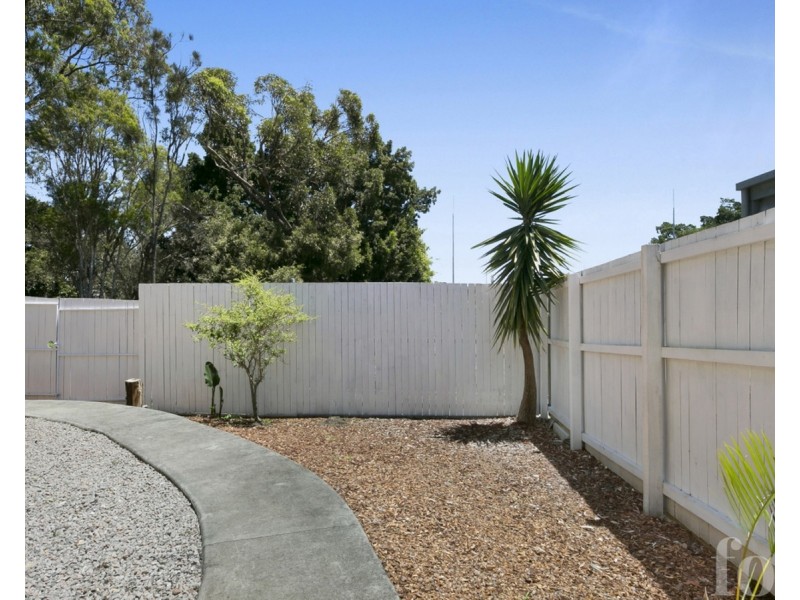 1/12 McWilliam Close, Labrador QLD 4215