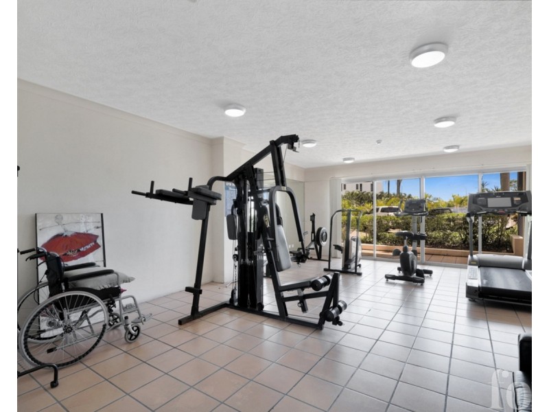 31/106-108 Marine Parade, Southport QLD 4215