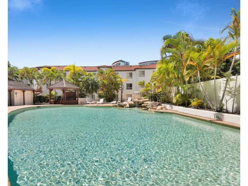 31/106-108 Marine Parade, Southport QLD 4215