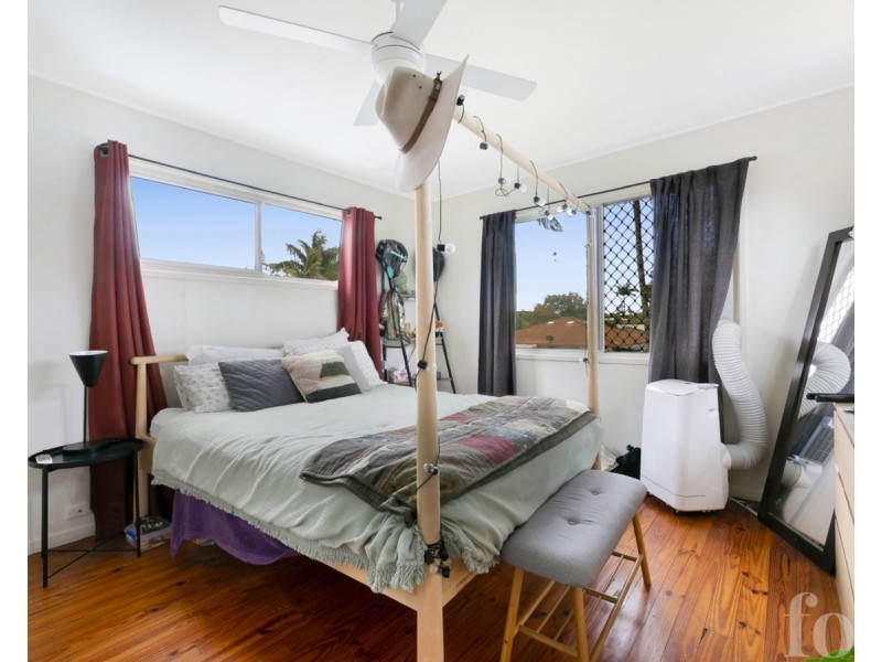 59 Deakin Avenue, Southport QLD 4215