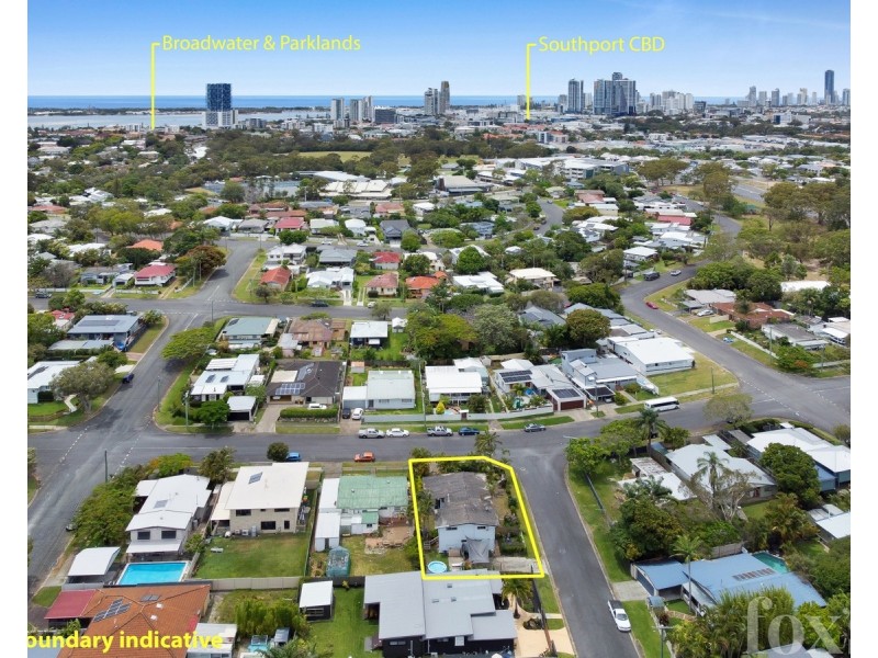 59 Deakin Avenue, Southport QLD 4215