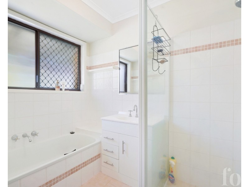 2/8 Telopea Street, Labrador QLD 4215