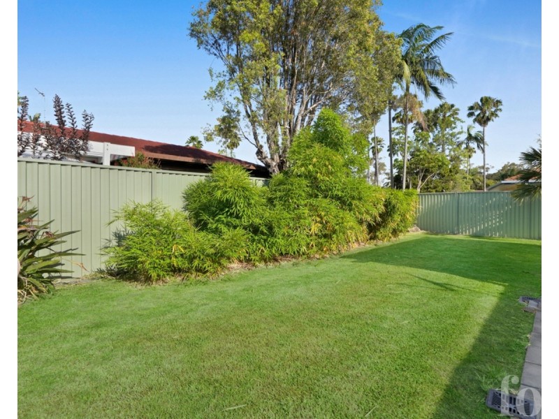 2/8 Telopea Street, Labrador QLD 4215