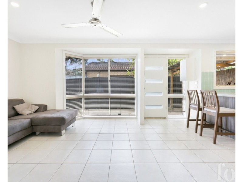 1/9 Stephanie Court, Labrador QLD 4215