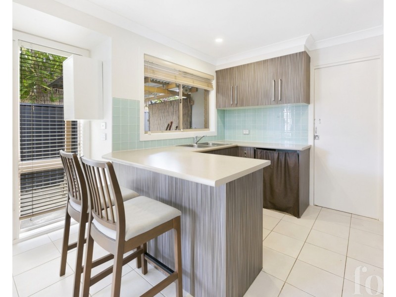 1/9 Stephanie Court, Labrador QLD 4215