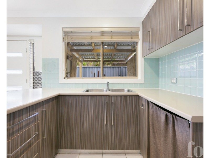 1/9 Stephanie Court, Labrador QLD 4215