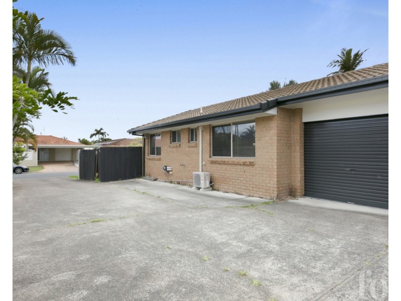 1/9 Stephanie Court, Labrador QLD 4215