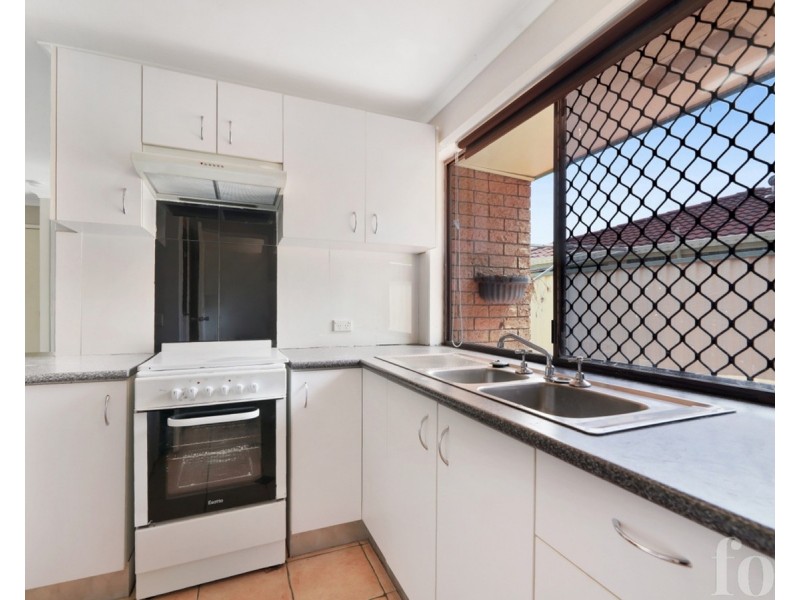 1/27 Morinda Way, Labrador QLD 4215