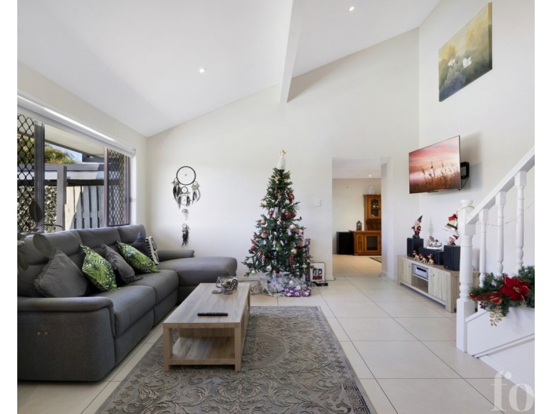 10 Wilga Court, Ashmore QLD 4214