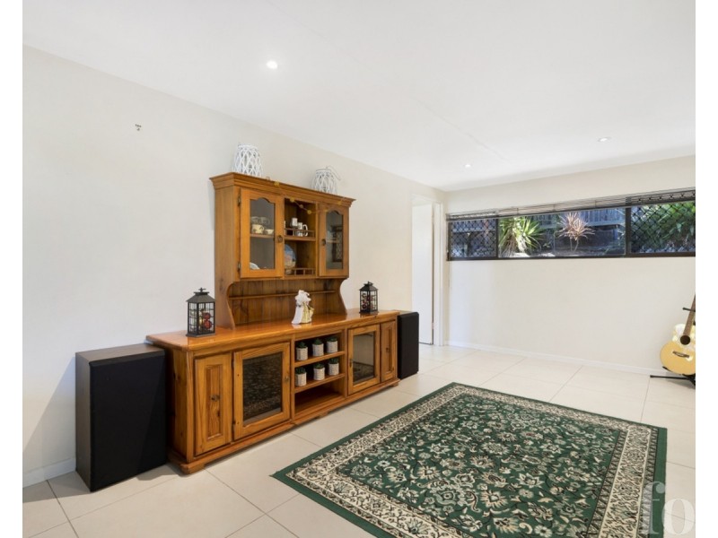 10 Wilga Court, Ashmore QLD 4214