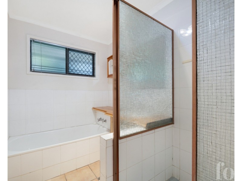 10 Wilga Court, Ashmore QLD 4214