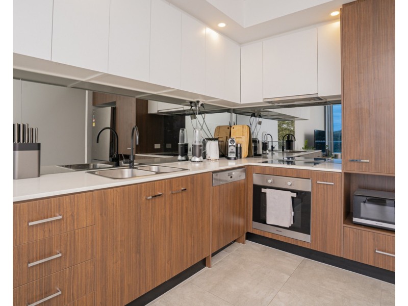 3410/397 Christine Avenue, Varsity Lakes QLD 4227