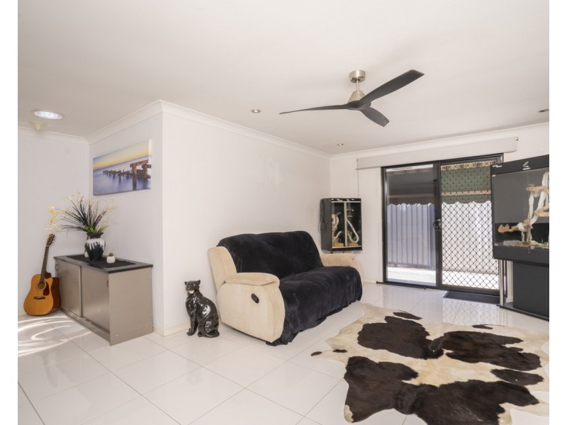 2/3 Riccarton Place, Labrador QLD 4215