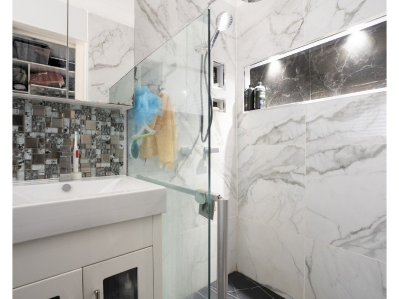 2/3 Riccarton Place, Labrador QLD 4215