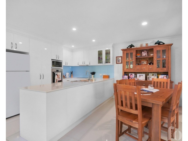 2/118 Ridgeway Avenue, Southport QLD 4215