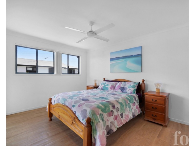 2/118 Ridgeway Avenue, Southport QLD 4215