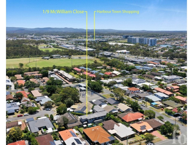 1/9 McWilliam Close, Labrador QLD 4215