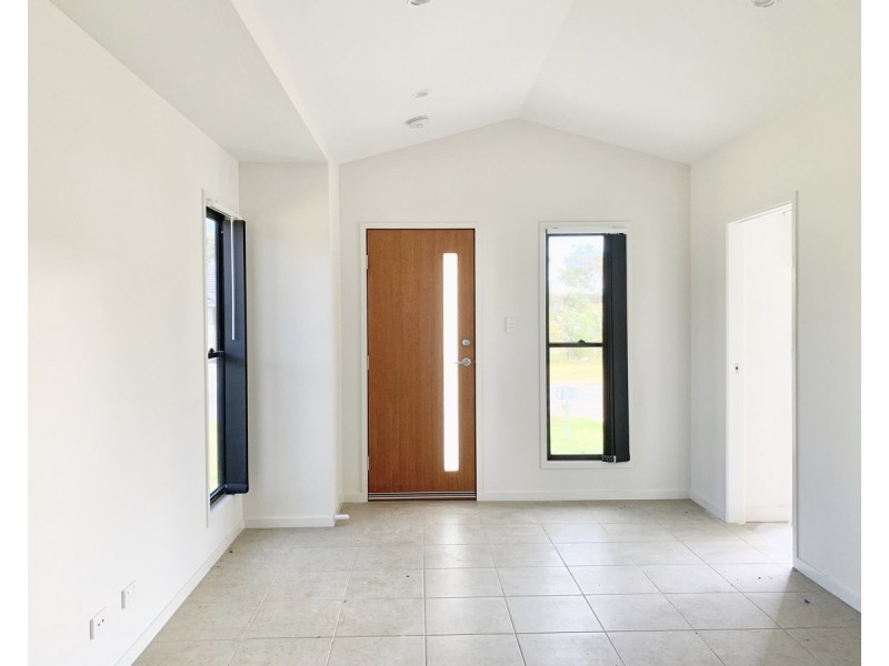 28 Ioannou Place, Coomera QLD 4209