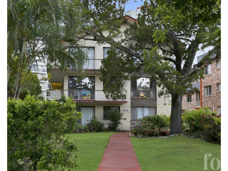 2/63 Bauer Street, Southport QLD 4215