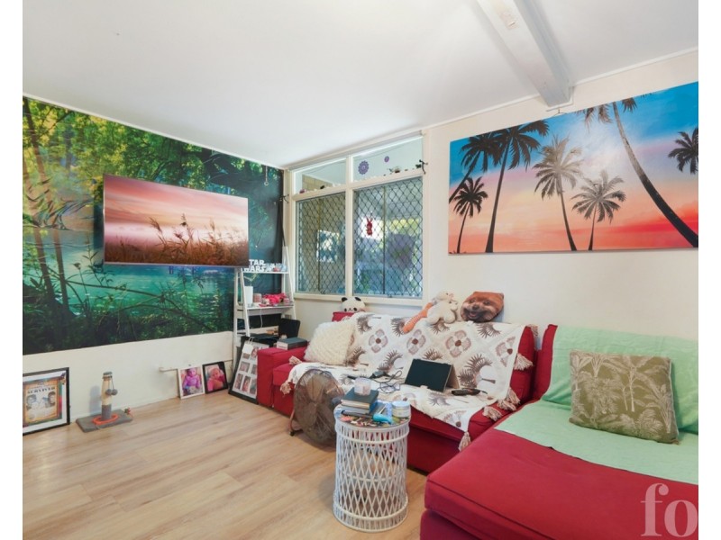 2/107A Frank Street, Labrador QLD 4215