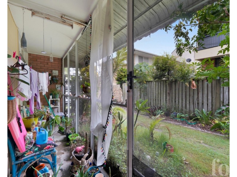 2/107A Frank Street, Labrador QLD 4215