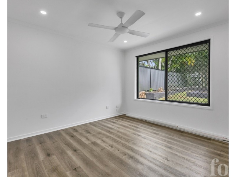 64 Ridgeway Avenue, Southport QLD 4215