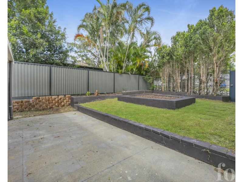 64 Ridgeway Avenue, Southport QLD 4215