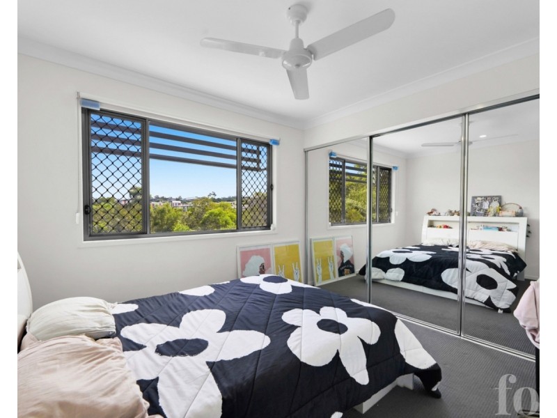 29/37 Witheren Circuit, Pacific Pines QLD 4211