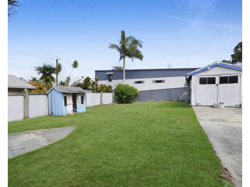 88 Turpin Road, Labrador QLD 4215
