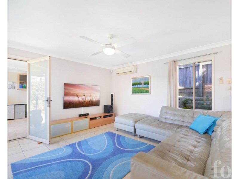 4 Redwood Place, Molendinar QLD 4214