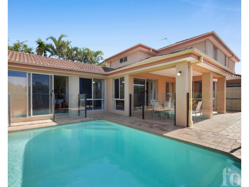 4 Redwood Place, Molendinar QLD 4214